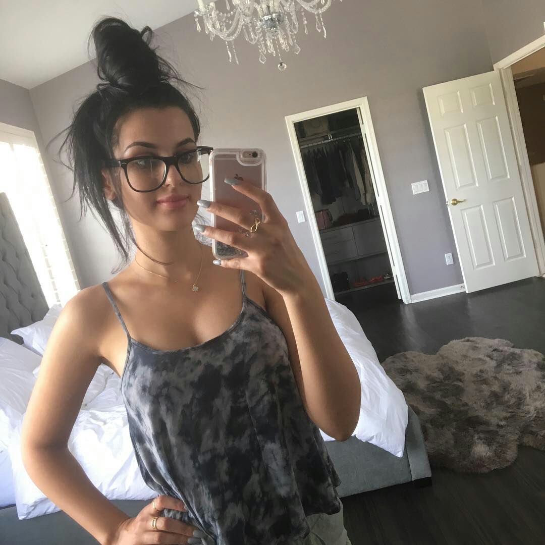 Düzgün vücutlu escort Djejlan